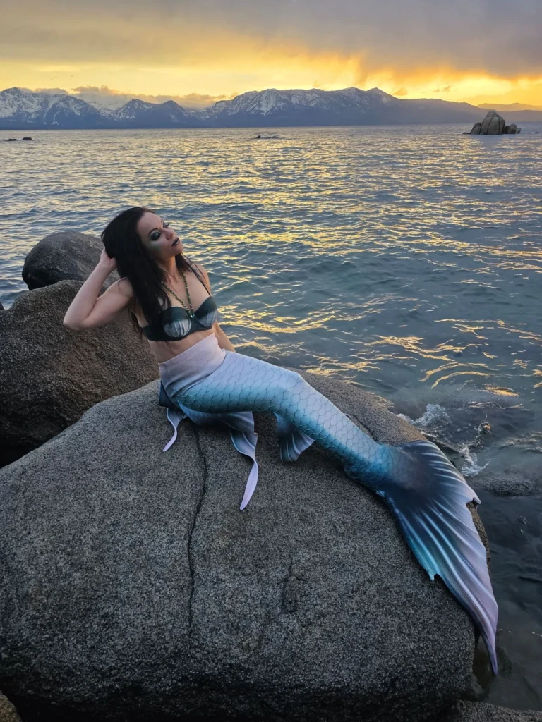 06-taya-mermaid-reclined