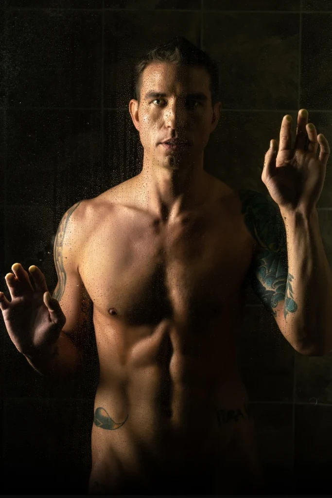 04-vince-shower-3